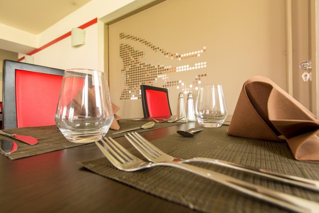 Hotel Inn Design Седан Екстериор снимка